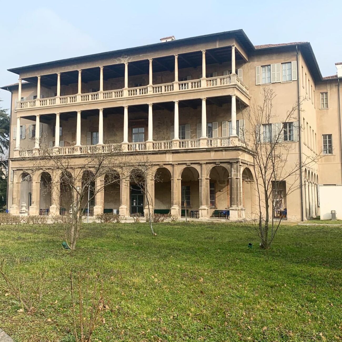Villa Simonetta tra le case più antiche di Milano
